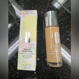 Clinique beyond perfecting foundation + concealer in golden neutral shade